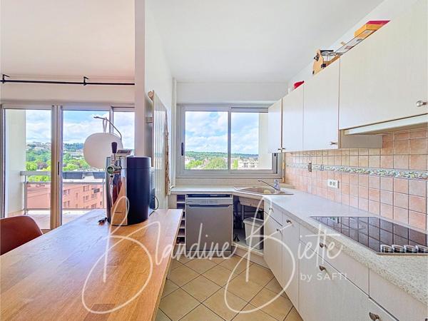 Appartement familial à 15 mn du RER