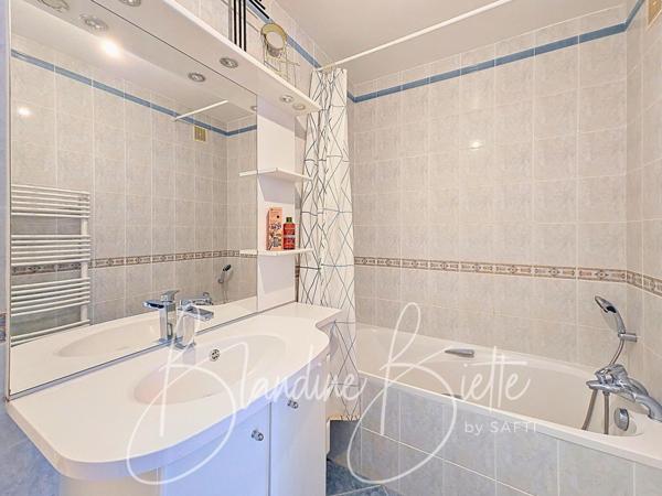 Appartement familial à 15 mn du RER