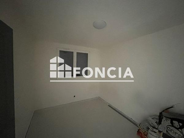 Location Local commercial 4 pièces 148 m² - 70 AVENUE ARISTIDE BRIAND Gravigny 27930