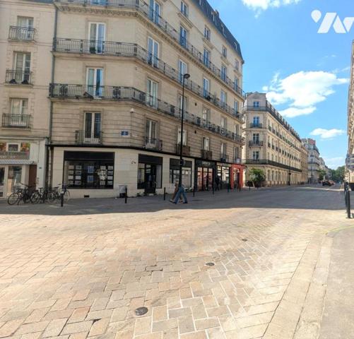APPARTEMENT 5 PIECES - 3 CHAMBRES - RUE DE STRASBOURG - NANTES
