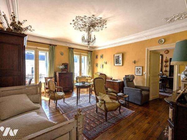 APPARTEMENT 5 PIECES - 3 CHAMBRES - RUE DE STRASBOURG - NANTES
