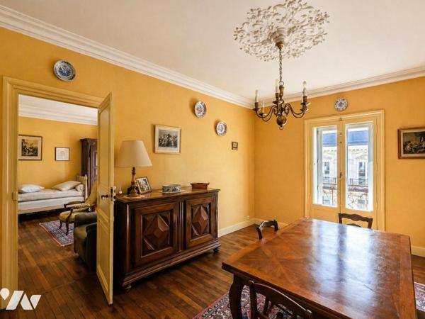 APPARTEMENT 5 PIECES - 3 CHAMBRES - RUE DE STRASBOURG - NANTES