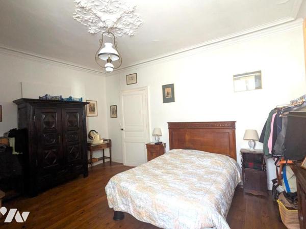 APPARTEMENT 5 PIECES - 3 CHAMBRES - RUE DE STRASBOURG - NANTES