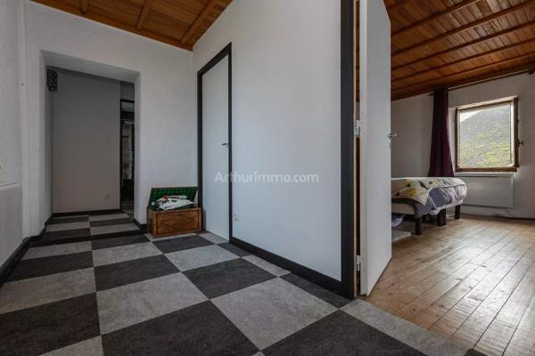 Vente Maison 4 pièces 105 m2 à Les Avenières Veyrins-Thuellin