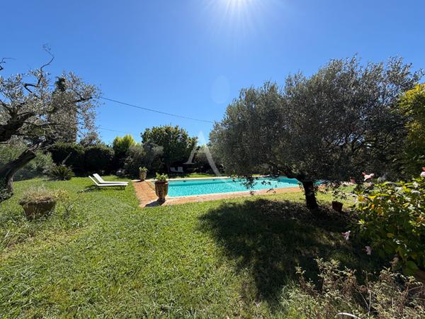 Maison coup de coeur 6 pièce(s) 210 m2