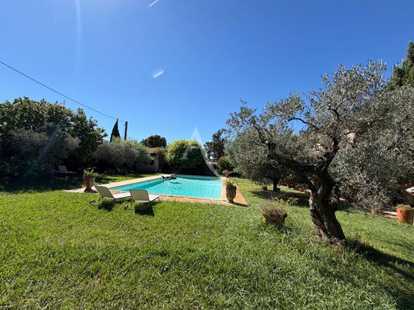 Maison coup de coeur 6 pièce(s) 210 m2