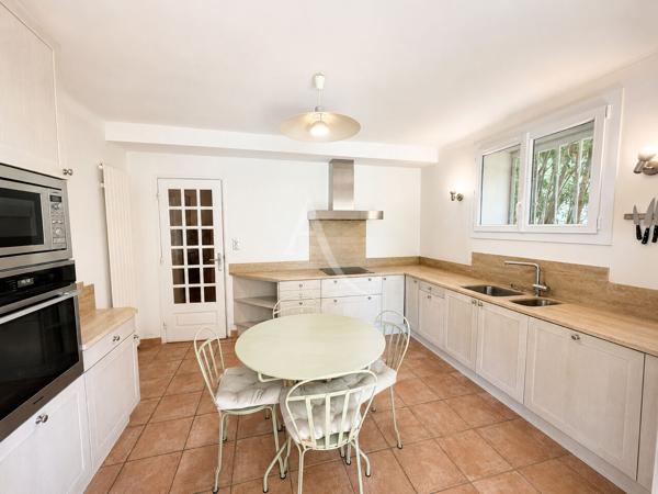 Maison coup de coeur 6 pièce(s) 210 m2