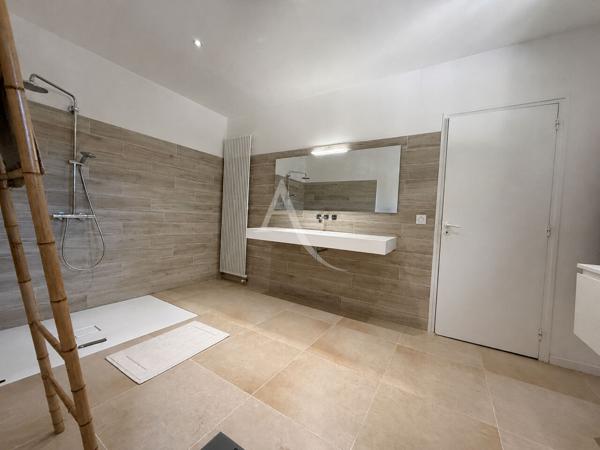 Maison coup de coeur 6 pièce(s) 210 m2