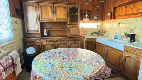 Maison sur sous-sol, trois chambres 10 ares 55