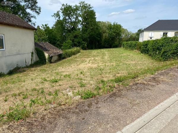 Terrain à Batir à vendre à Vendeuvre-sur-Barse dans l'Aube (10140), ref : 2026.2