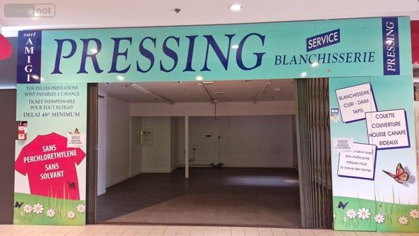 Local commercial à vendre à Saint-Martin-des-Champs dans le Finistère (29600), ref : 29083-1503