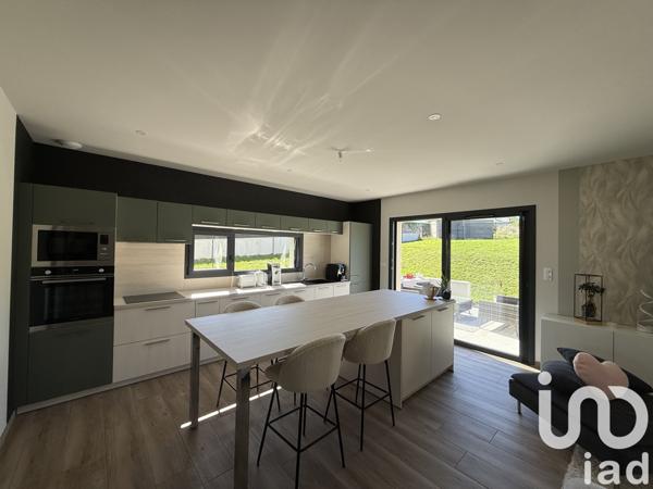 Maison à vendre 4 pièces 114 m² Saint-Pierre-Eynac