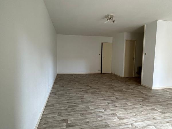 Loue Bourg T3 quartier Brou avec cave et garage