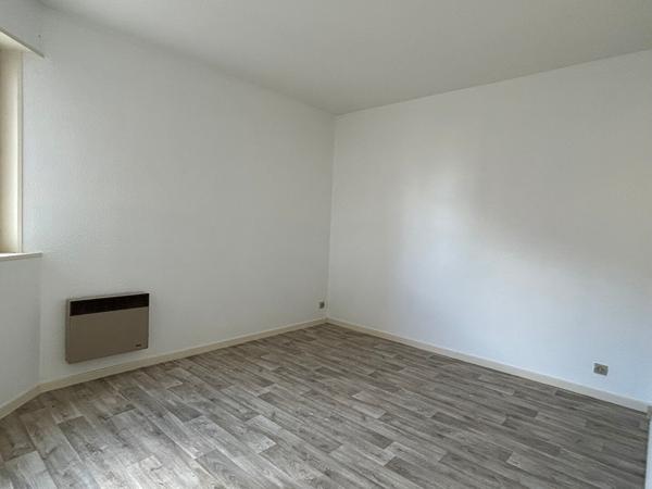 Loue Bourg T3 quartier Brou avec cave et garage