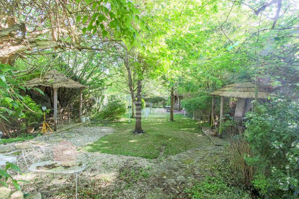 Maison de maître 10 pièce(s) Rare ,Maule centre (Viager occupé)