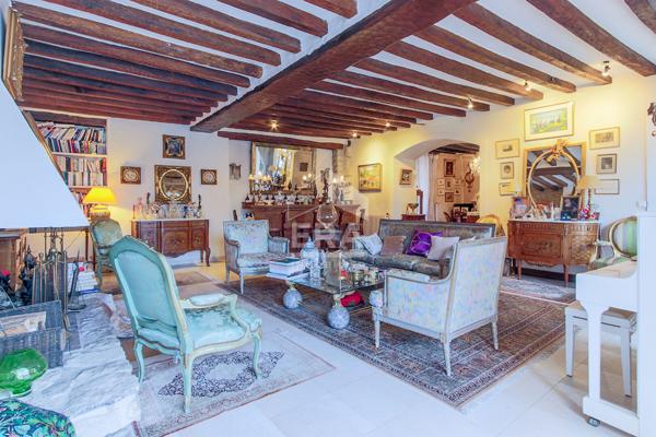 Maison de maître 10 pièce(s) Rare ,Maule centre (Viager occupé)