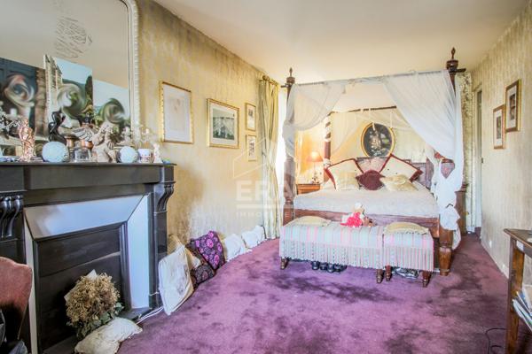 Maison de maître 10 pièce(s) Rare ,Maule centre (Viager occupé)
