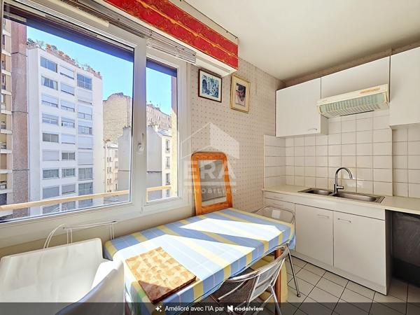Michel Bizot Studio/ 2 pièces 39 m²