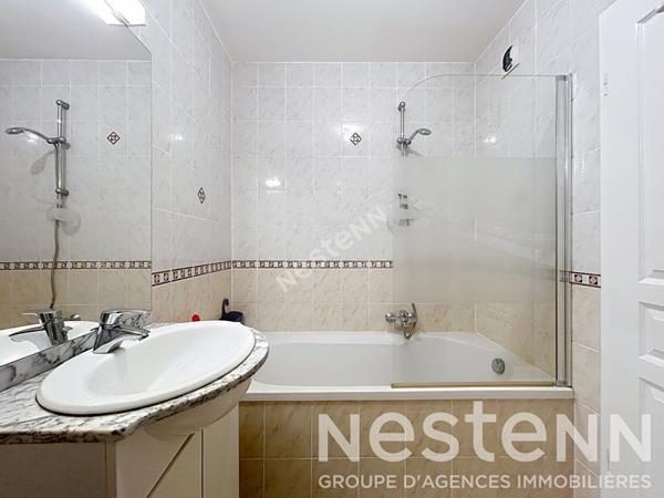 Appartement Moulins Les Metz 3 pièce(s) 71m2 - 3 pièces - 2 chambres - terrasse - garage - parking