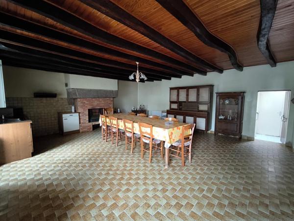 longère en pierre à fort potentiel