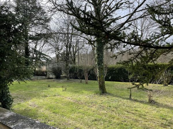 Maison à vendre à Javerlhac et la Chapelle Saint Robert en Dordogne (24300), ref : 077/1491