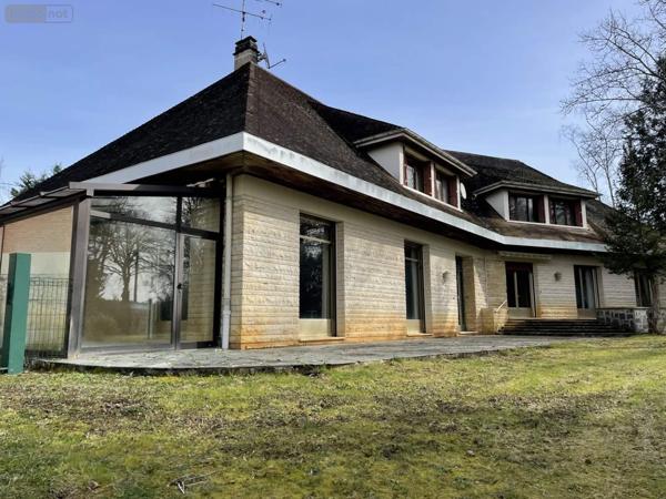 Maison à vendre à Javerlhac et la Chapelle Saint Robert en Dordogne (24300), ref : 077/1491