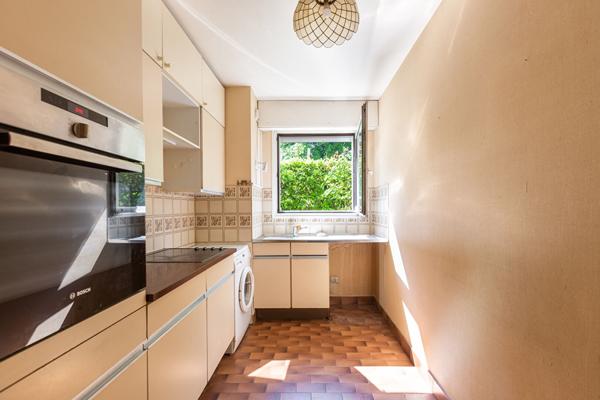 Appartement 4 pièces à vendre à Courbevoie - Coeur Bécon, rare sur le marché !