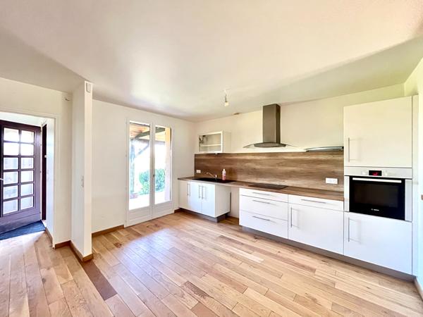 Maison T6 secteur TROYES ref 479A
