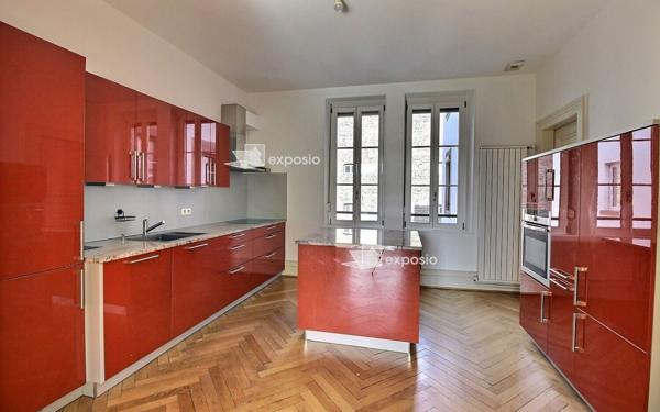 Appartement à louer    6 pièces •  Strasbourg