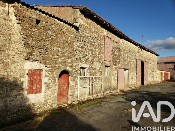 Maison à vendre 6 pièces 163 m² Paizay-Naudouin-Embourie