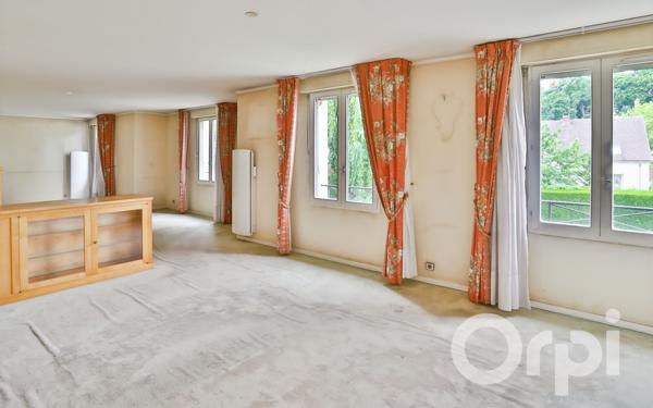 Appartement à vendre    5 pièces • 187 m2 Gisors