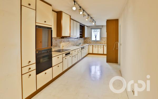 Appartement à vendre    5 pièces • 187 m2 Gisors