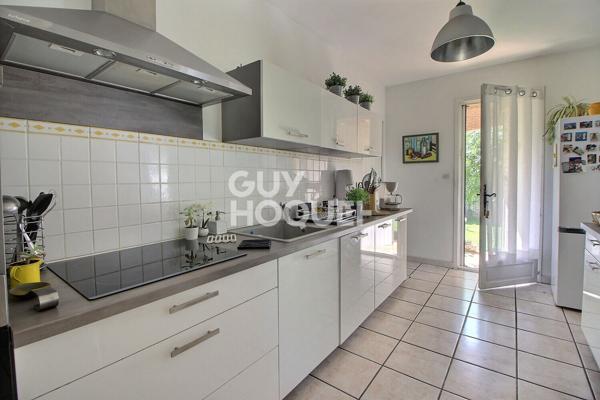 Viager occupé Maison de plain-pied avec jardin et garage Rente mensuelle 500 euros