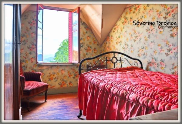 Maison de village 4 chambres, terrasse et jardin ARCONSAT (63)