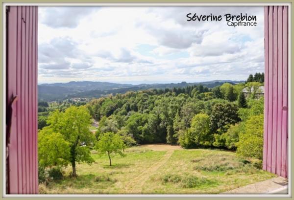 Maison de village 4 chambres, terrasse et jardin ARCONSAT (63)