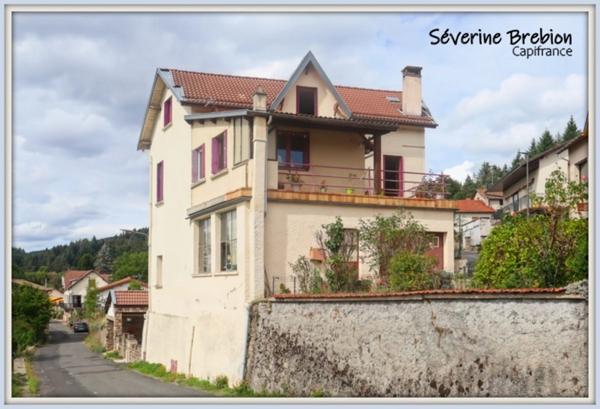 Maison de village 4 chambres, terrasse et jardin ARCONSAT (63)