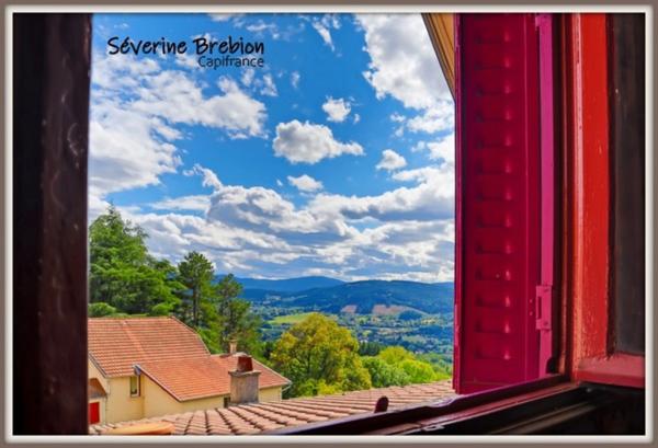 Maison de village 4 chambres, terrasse et jardin ARCONSAT (63)