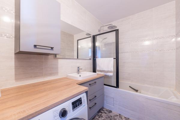 Appartement
         3 pièces
        - 77 m² Exclusivité 485 000 € *