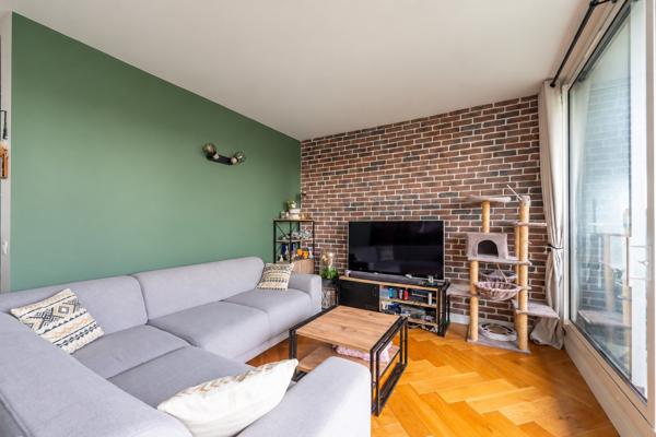 Appartement
         3 pièces
        - 77 m² Exclusivité 485 000 € *