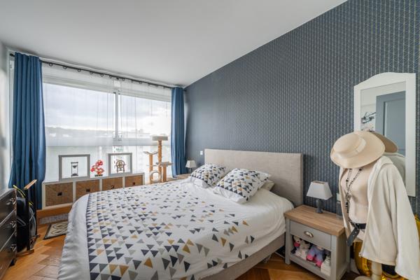 Appartement
         3 pièces
        - 77 m² Exclusivité 485 000 € *