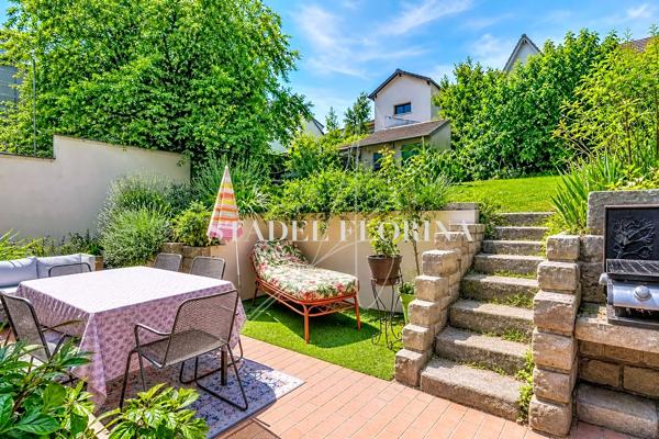 Maison
         6 pièces
        - 132 m² Exclusivité 520 000 € *