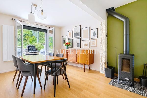 Maison
         6 pièces
        - 132 m² Exclusivité 520 000 € *