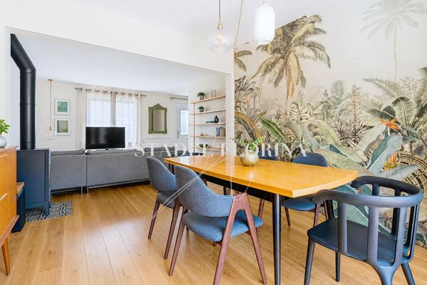 Maison
         6 pièces
        - 132 m² Exclusivité 520 000 € *