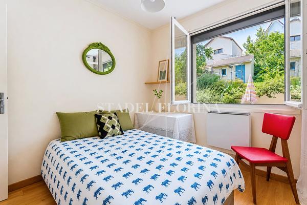 Maison
         6 pièces
        - 132 m² Exclusivité 520 000 € *