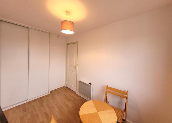 Maison de Ville, plein centre à 1,3km de la gare.