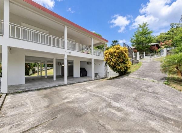 A vendre - LE DIAMANT – Quartier Ravine Gens Bois - Maison individuelle de type 4 avec vue exceptionnelle et fort potentiel d’aménagement