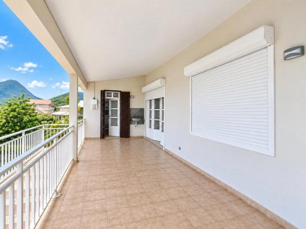 A vendre - LE DIAMANT – Quartier Ravine Gens Bois - Maison individuelle de type 4 avec vue exceptionnelle et fort potentiel d’aménagement