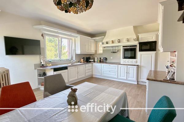 Maison 8 pièces - 216 m² Exclusivité efficity