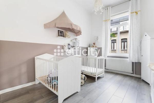 Maison 8 pièces - 230 m² Exclusivité efficity