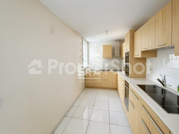 Exclusivité ERA ? Appartement 3 pièces lumineux de 84 m² avec parking à Guyancourt